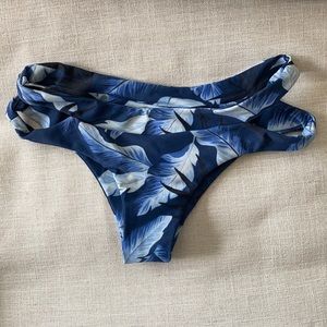 Mikoh swimsuit bottoms!